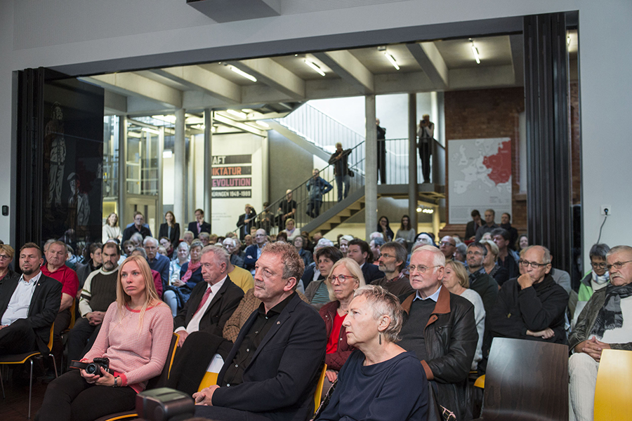 Gäste der Gedenkveranstaltung zum Tag der Deutschen Einheit in Erfurt 2018