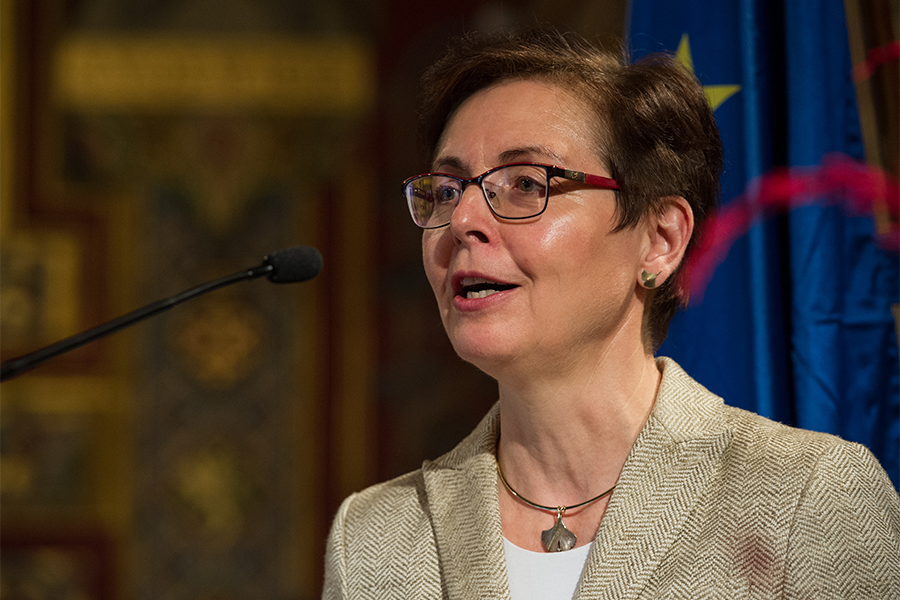 Stellvertretende Ministerpräsidentin Heike Taubert spricht zum Festakt anlässlich 25 Jahre Verfassung und 28 Jahre Thüringer Landtag auf der Wartburg in Eisenach