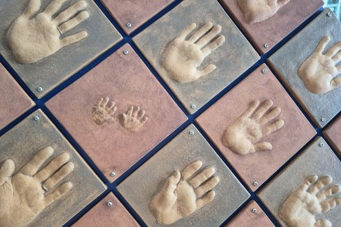 „Hände-Würfel“