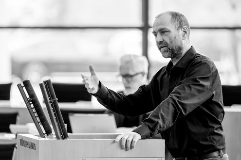 Bestürzung über Tod von Dr. Thomas Hartung