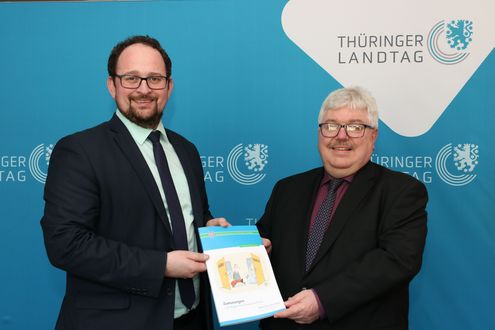 Bürgerbeauftragter übergab Bericht