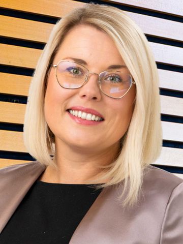 Nina Behrendt